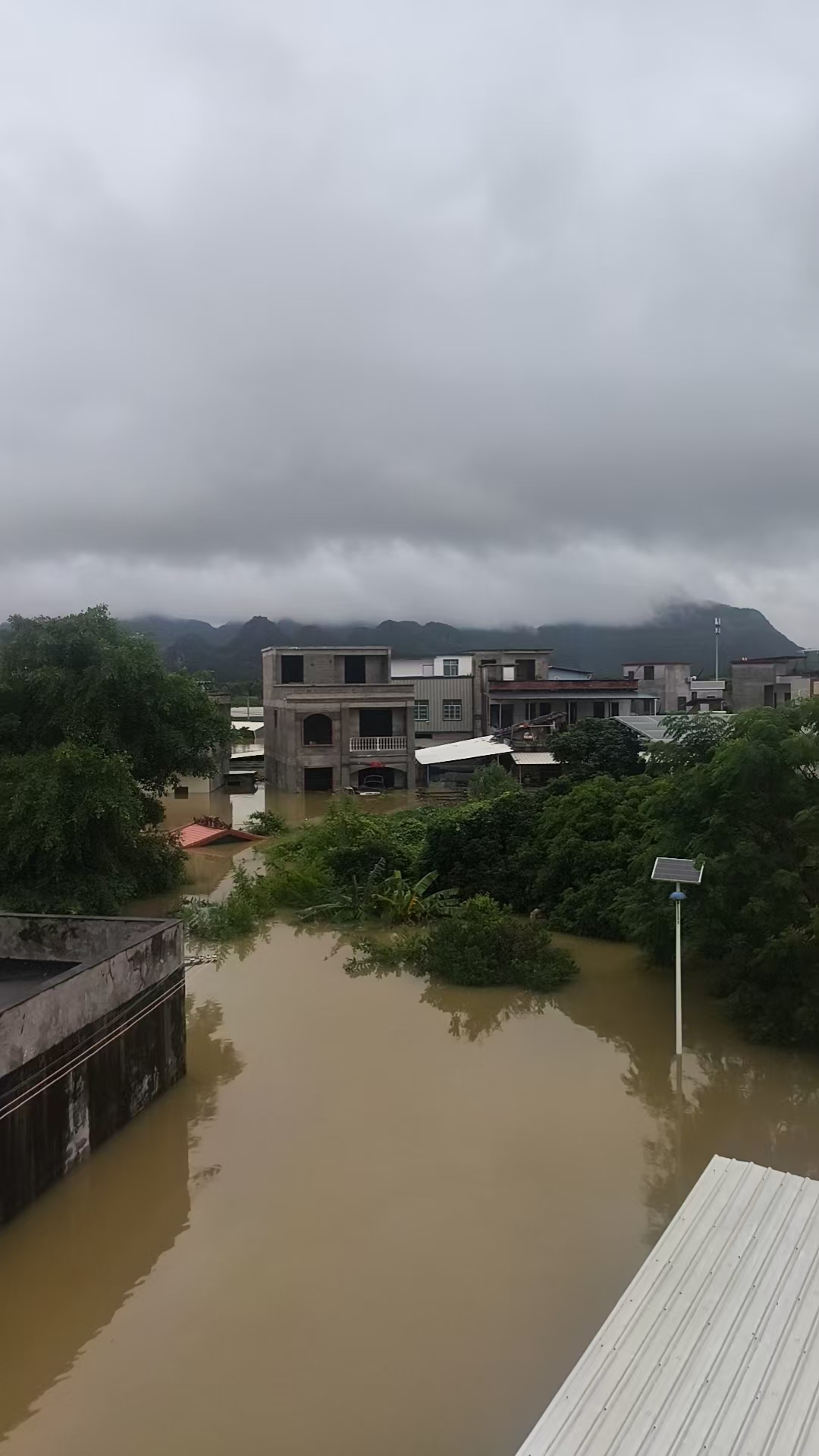 上林县白圩镇石银庄 紧急求助：