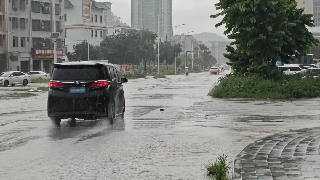 上林遭受暴雨侵袭
