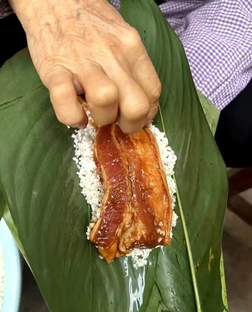 端午灵魂拷问：现在的年轻人，还会包粽子吗？